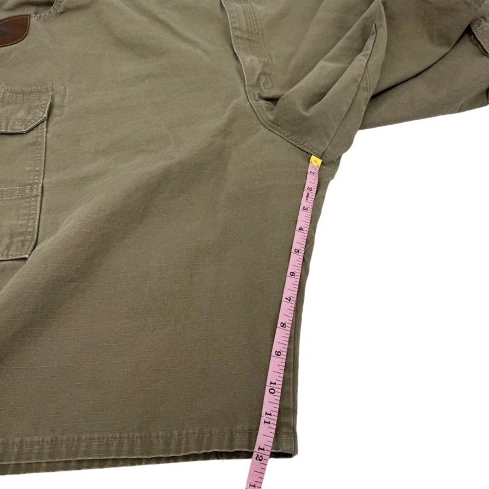 WRANGLER 50 Riggs Workwear Cargo Shorts Brown Ripstop Utility Carpenter Rugged